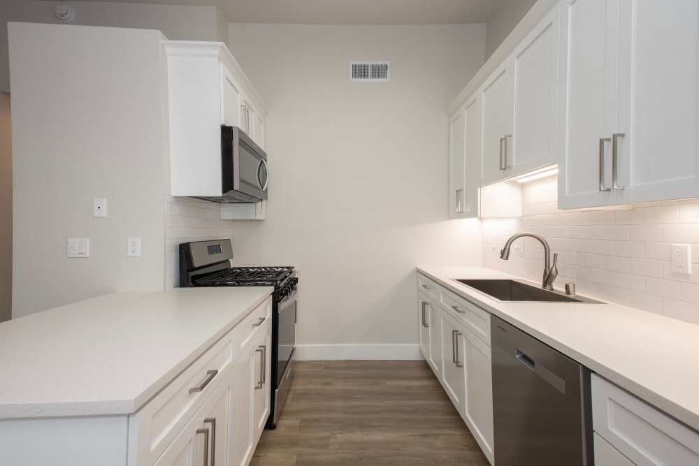 Spacious kitchen of Meritage Apartments in Lodi, California