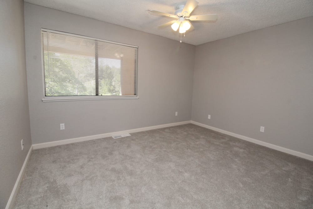 Well-lit bedroom at Foothill Terrace in Auburn, California