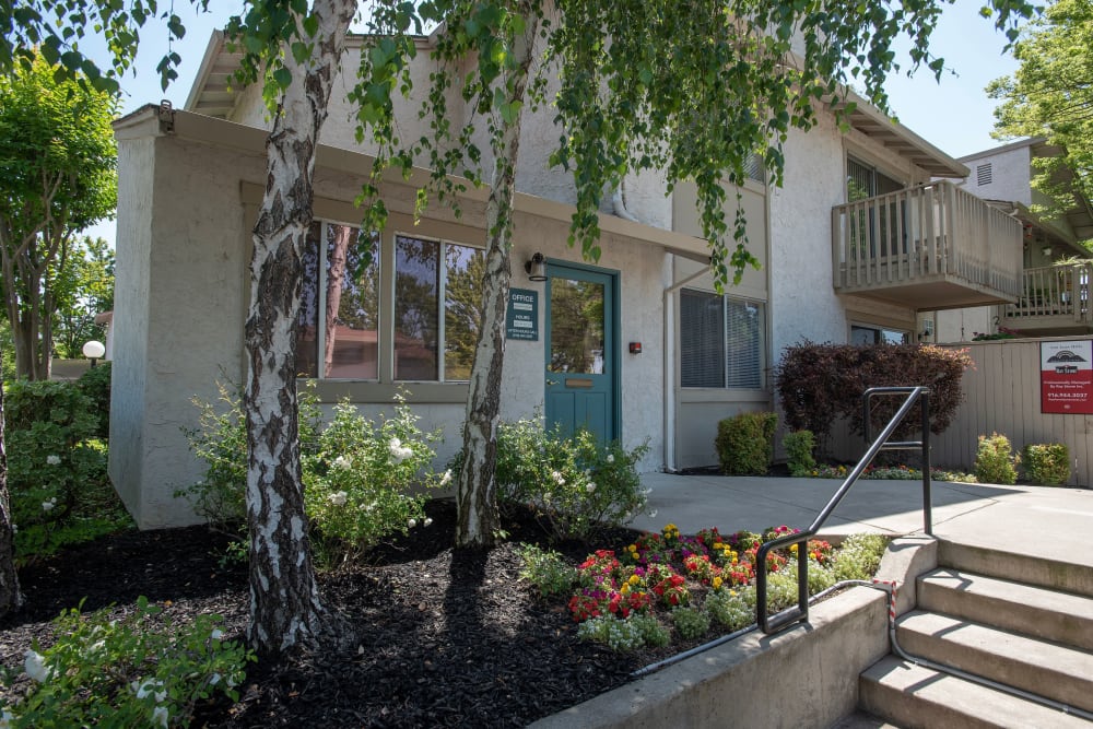 Leasing Office at San Juan Hills in Fair Oaks, California