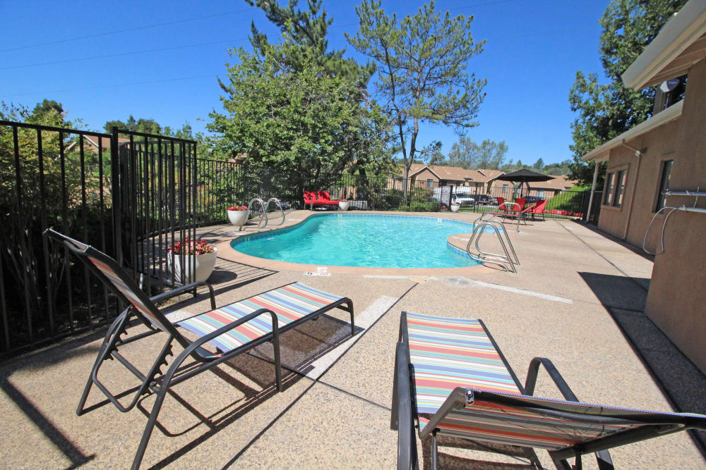 Outdoor swimming pool at Foothill Terrace in Auburn, California