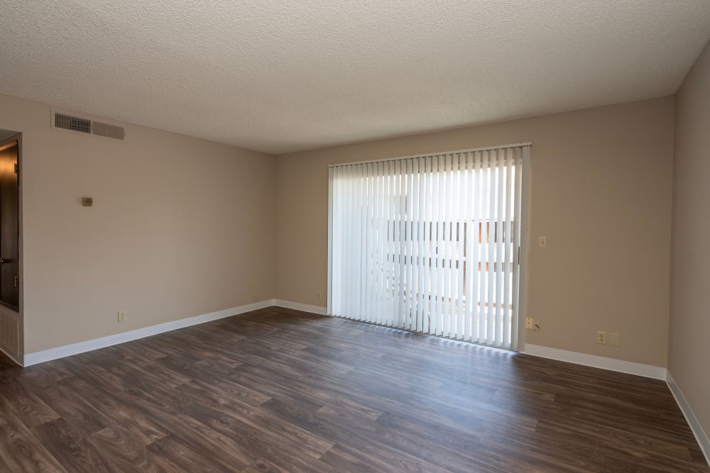 Living room at San Juan Hills in Fair Oaks, California
